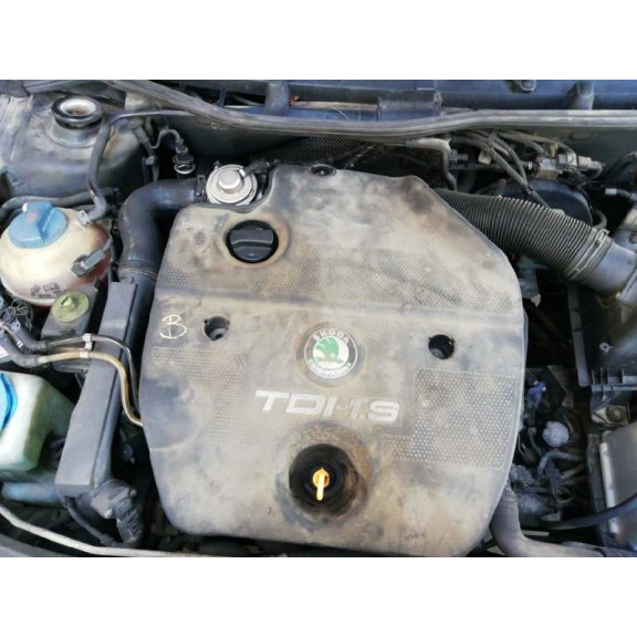 skoda octavia berlina (1u2) del año 1999