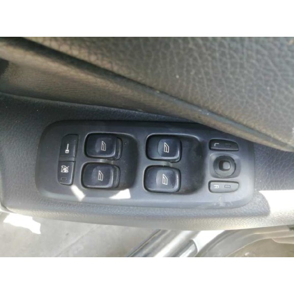 volvo xc90 del año 2004