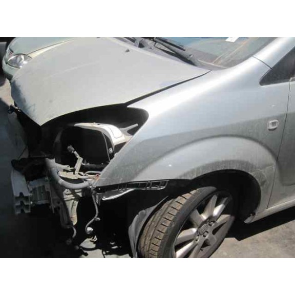 toyota corolla verso (r1) del año 2006