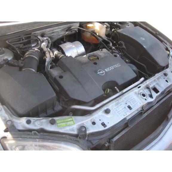 opel vectra c berlina del año 2002