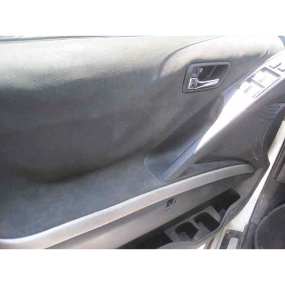 toyota corolla verso (r1) del año 2006