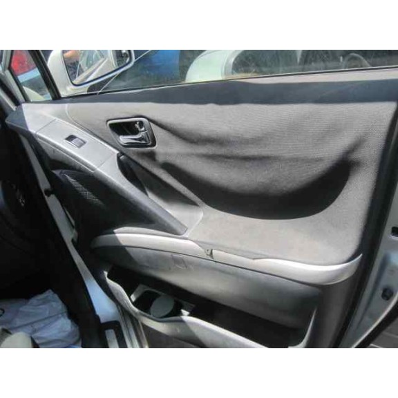 toyota corolla verso (r1) del año 2006