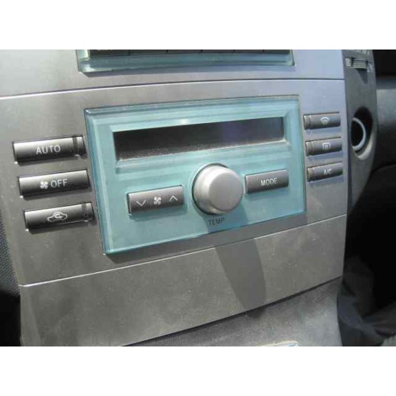 toyota corolla verso (r1) del año 2006