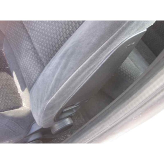 opel vectra c berlina del año 2002