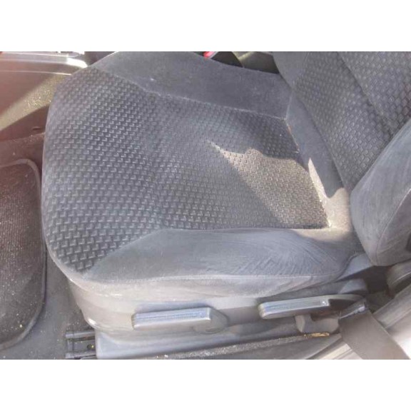 opel vectra c berlina del año 2002