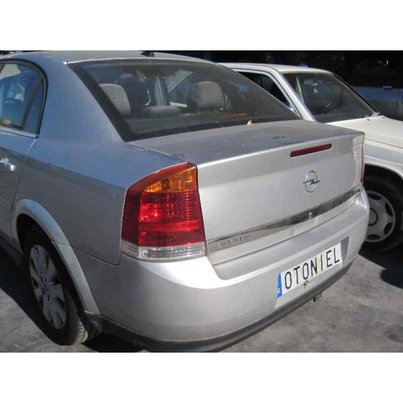 opel vectra c berlina del año 2002
