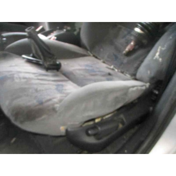 citroën xsara berlina del año 2001