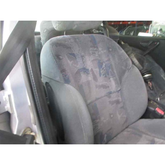 citroën xsara berlina del año 2001