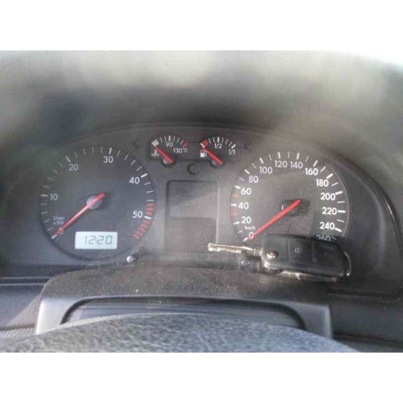 volkswagen passat berlina (3b2) del año 1999