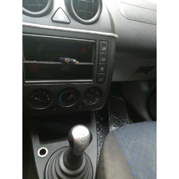 ford fiesta (cbk) del año 2003