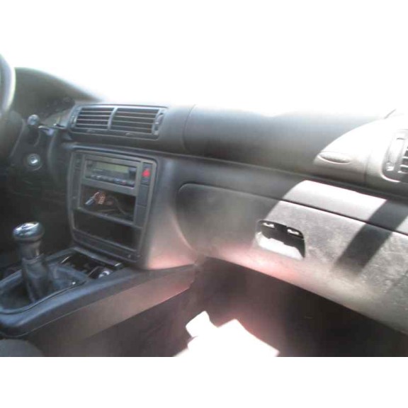 volkswagen passat berlina (3b2) del año 1999