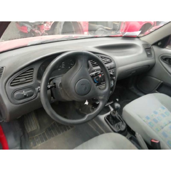 daewoo lanos del año 2002