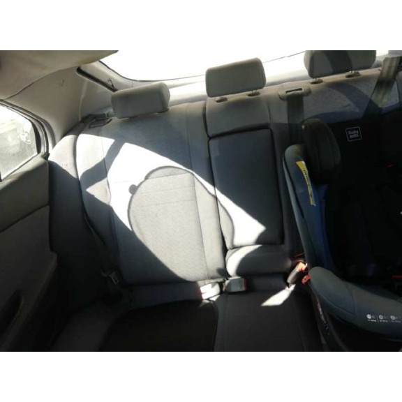 nissan primera berlina (p12) del año 2003