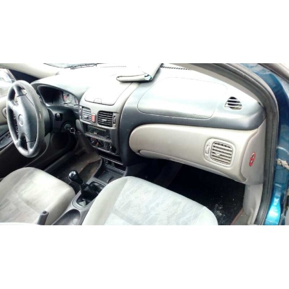 nissan almera (n16/e) del año 2001