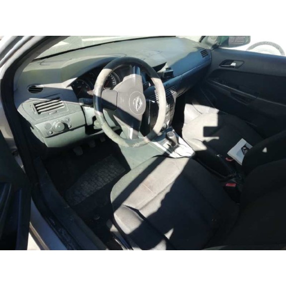 opel astra h berlina del año 2006