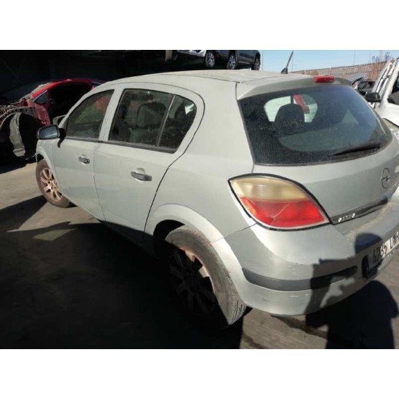 opel astra h berlina del año 2006