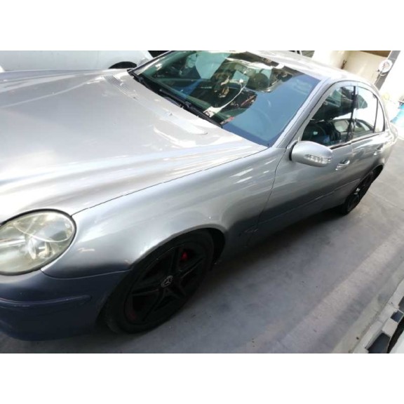 mercedes-benz clase e (w211) berlina del año 2002