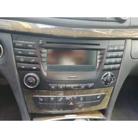 mercedes-benz clase e (w211) berlina del año 2002