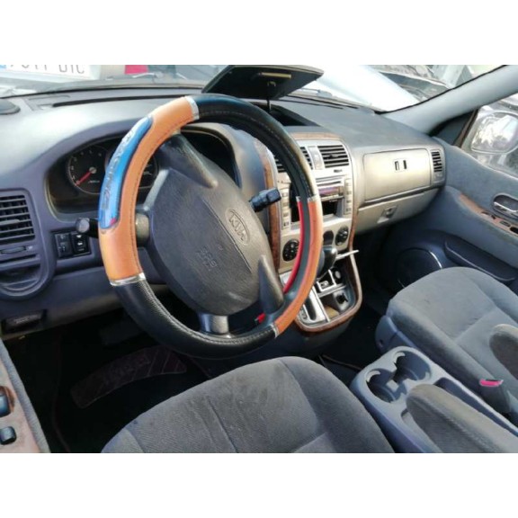 kia carnival ii del año 2003