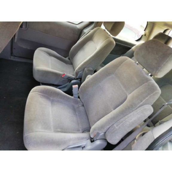 kia carnival ii del año 2003