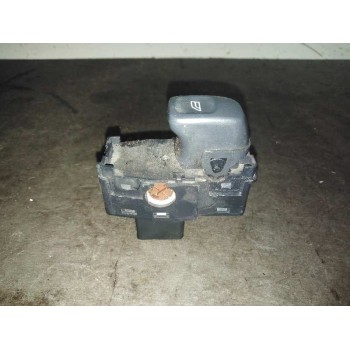 MANDO ELEVALUNAS TRASERO DERECHO S / R 