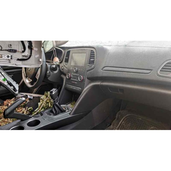 renault megane iv berlina 5p del año 2018