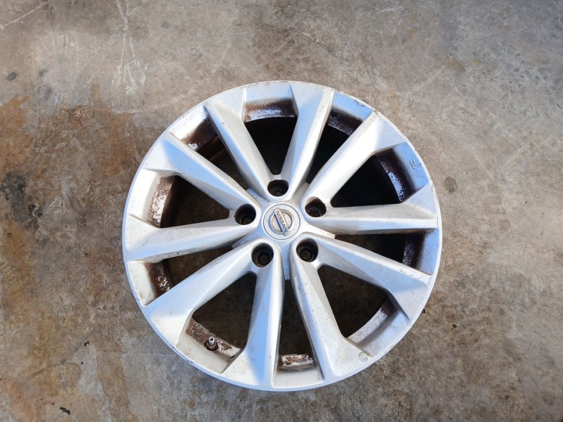 Recambio de llanta para nissan qashqai i (j10, nj10) 1.5 dci referencia OEM IAM 7JX17 X1 4EA1A