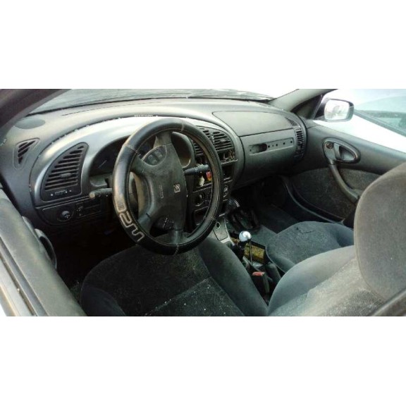 citroën xsara berlina del año 2000