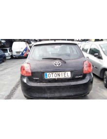 toyota auris del año 2010