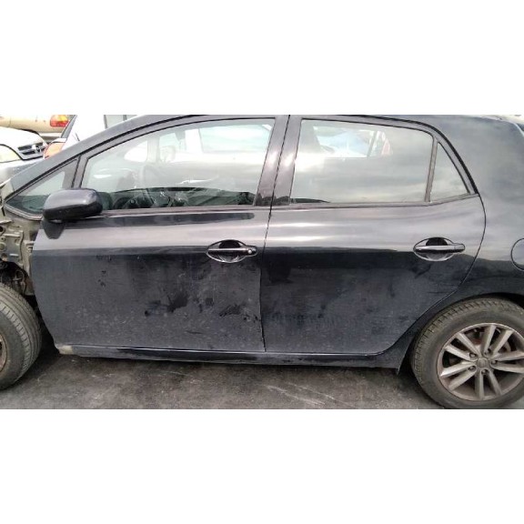 toyota auris del año 2010