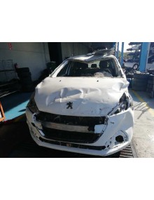 peugeot 208 del año 2015