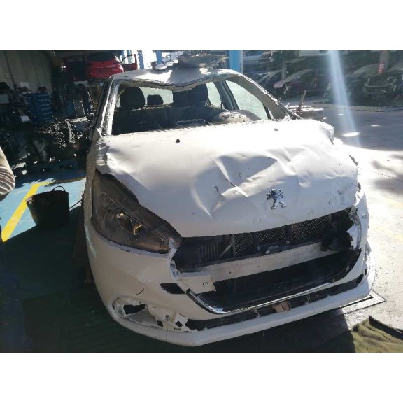 peugeot 208 del año 2015