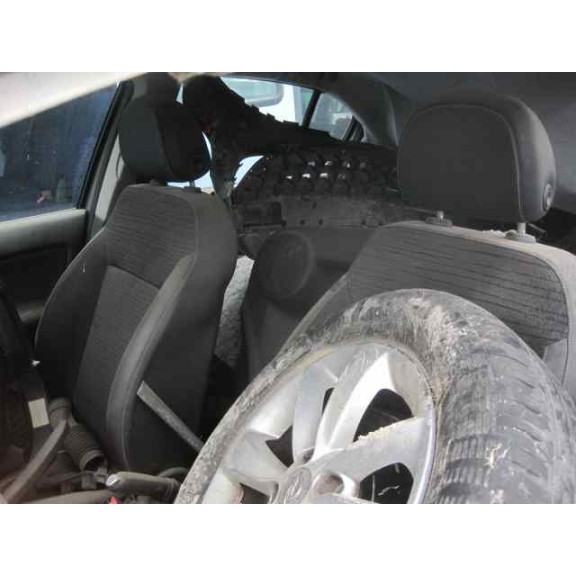 opel corsa d del año 2014