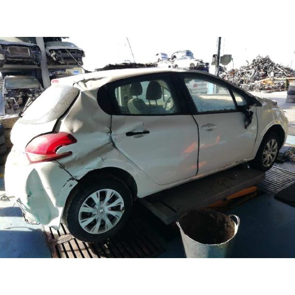 peugeot 208 del año 2015