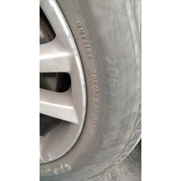 toyota auris del año 2010