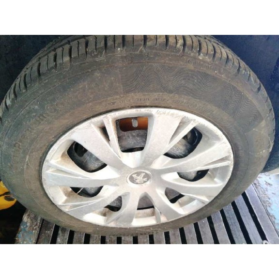 peugeot 208 del año 2015