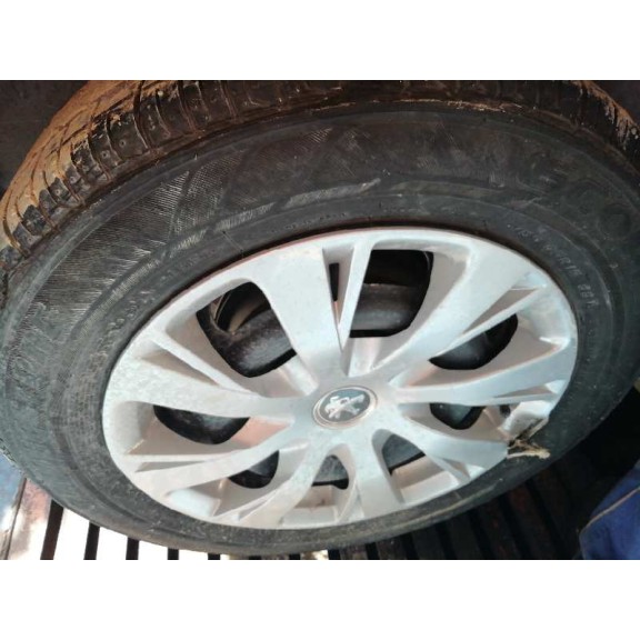 peugeot 208 del año 2015