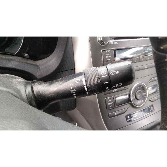 toyota auris del año 2010