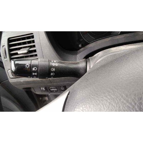 toyota auris del año 2010