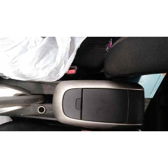 toyota auris del año 2010