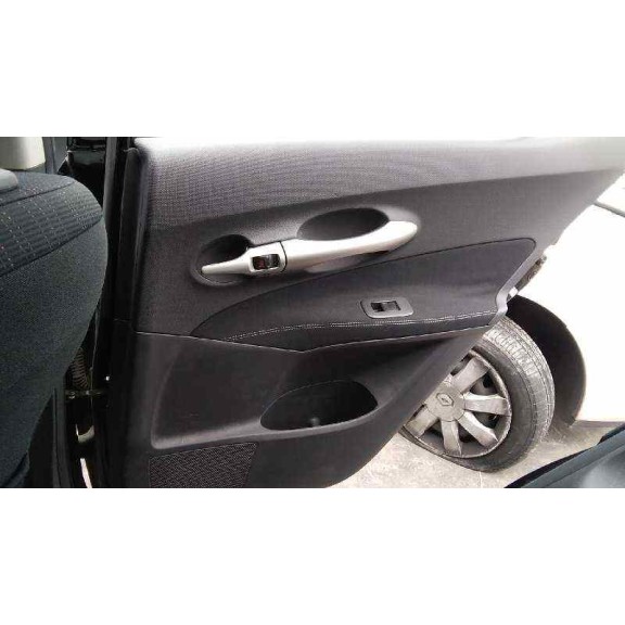 toyota auris del año 2010