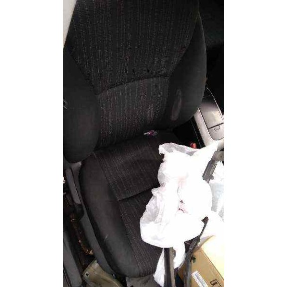 toyota auris del año 2010