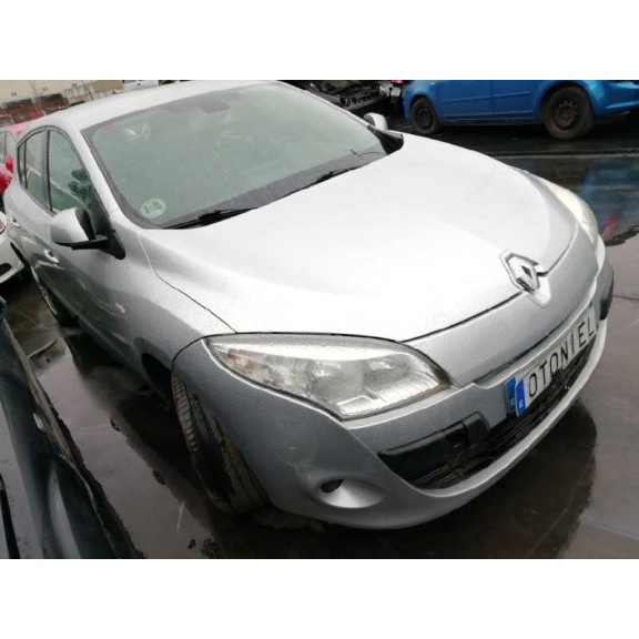 renault megane iii berlina 5 p del año 2010