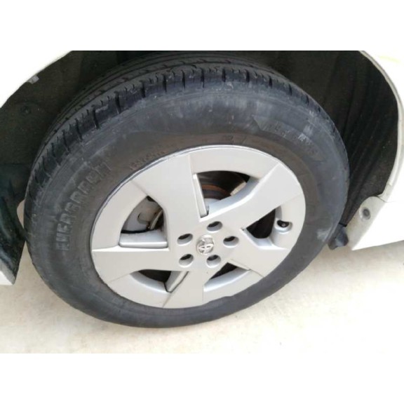 toyota prius (nhw30) del año 2011