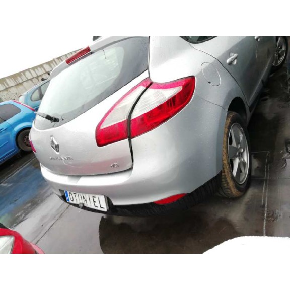 renault megane iii berlina 5 p del año 2010