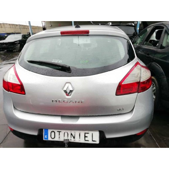 renault megane iii berlina 5 p del año 2010