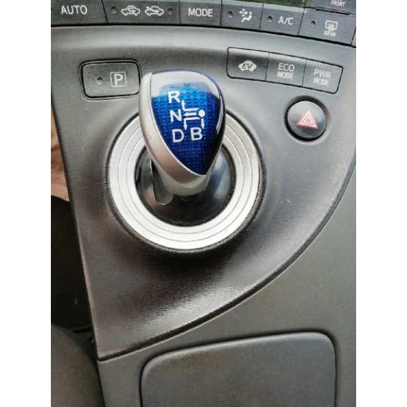 toyota prius (nhw30) del año 2011