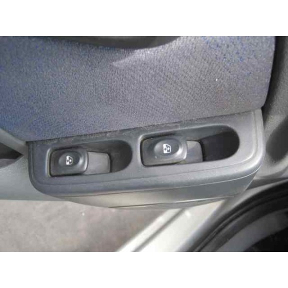 renault clio ii fase i (b/cbo) del año 2000