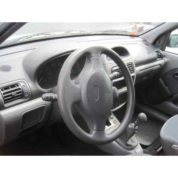 renault clio ii fase i (b/cbo) del año 2000