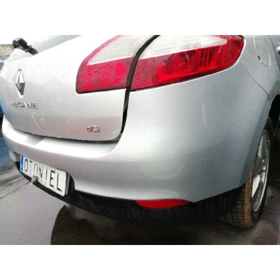 renault megane iii berlina 5 p del año 2010